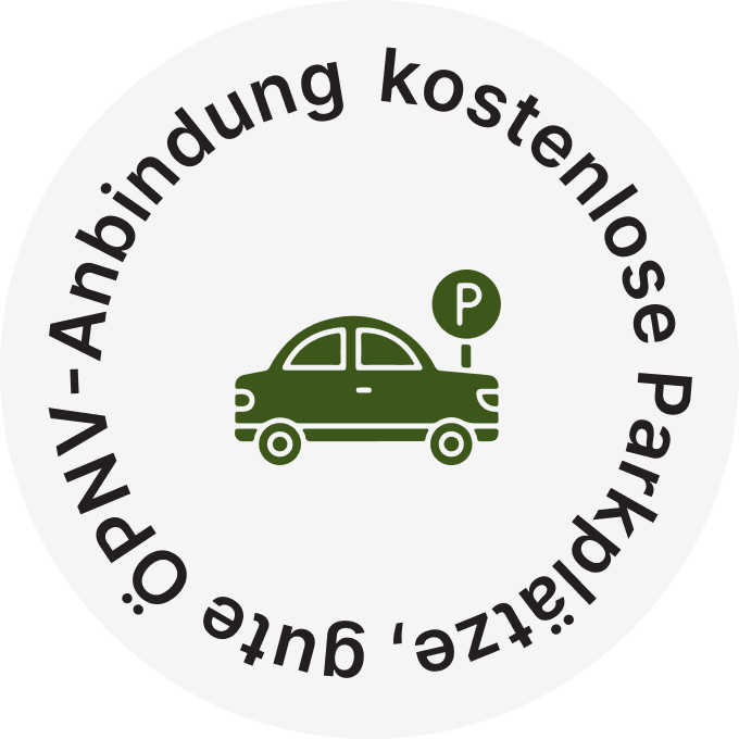 Gelbes Badge mit Auto-Icon und dem Bildtext _Carpool + kostenlose Parkplätze_ (1)